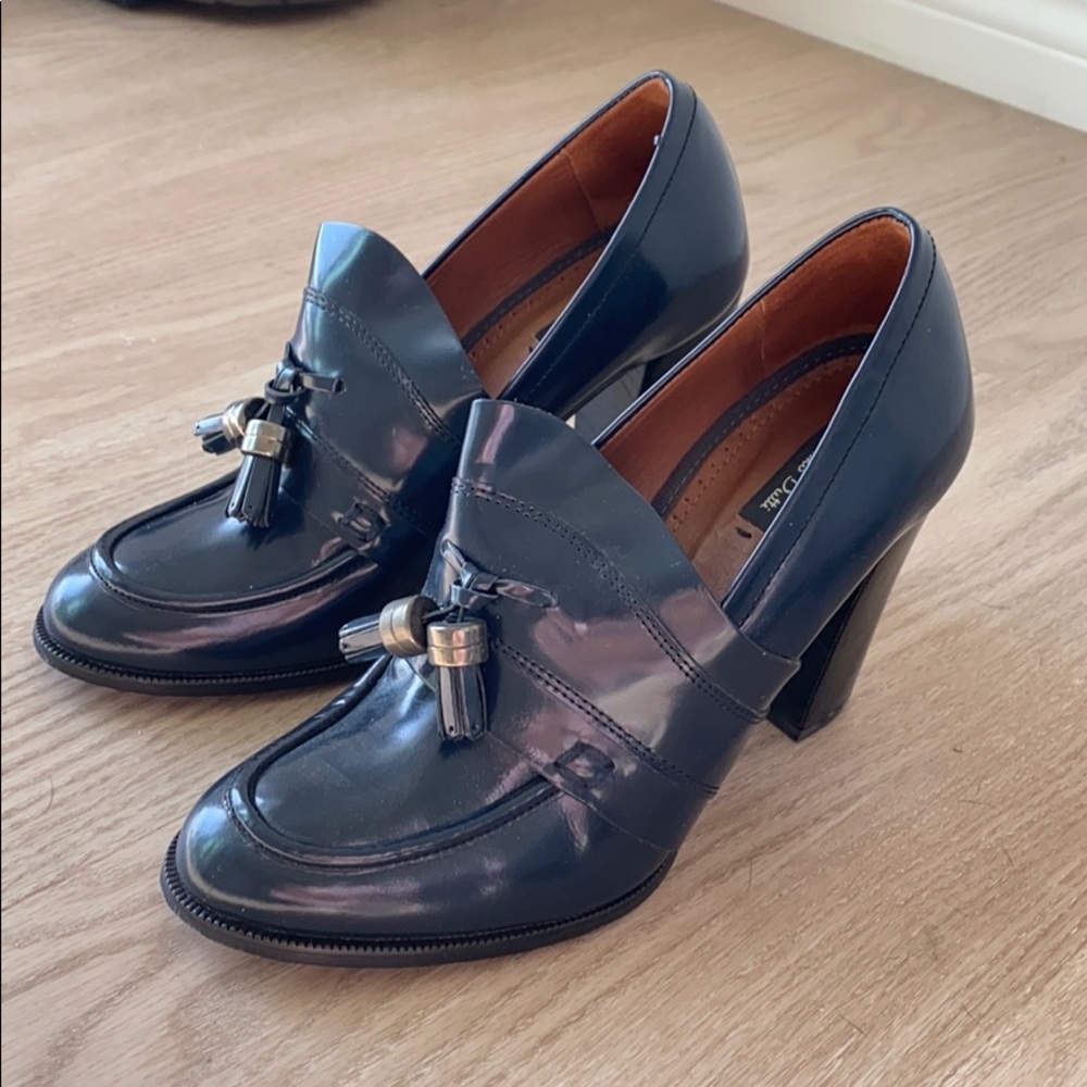 Heeled moccasins